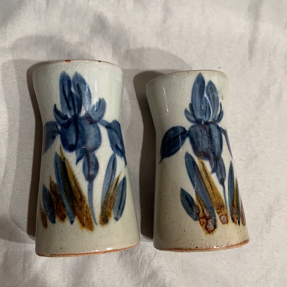 🔹UCTCI Vintage Salt & Pepper Shakers - Picture 3 of 6